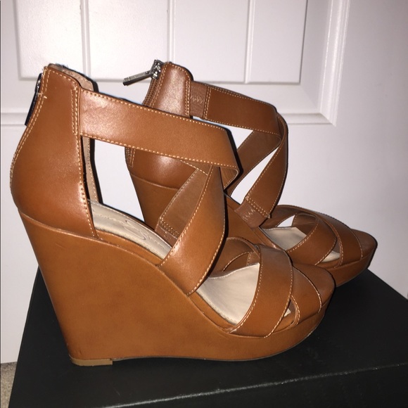 Brown wedges - Picture 3 of 3